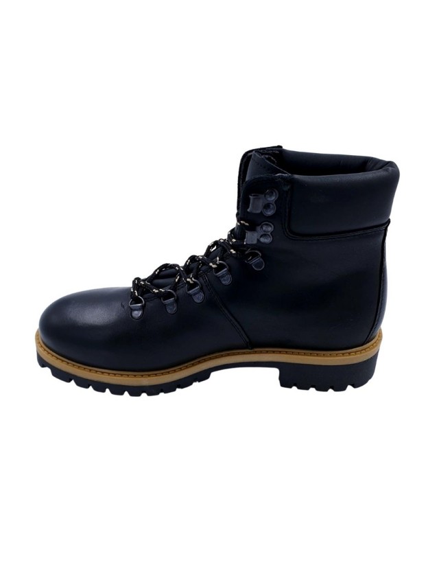 botas  javier rios  varios  11panama