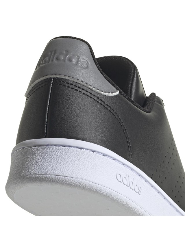 Deportivo hombre Advantage adidas...