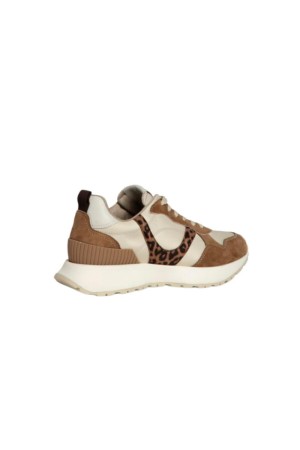 Deportivo casual Corina Leopardo camel m4532