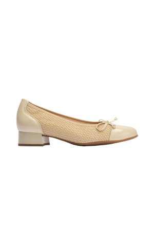 Zapato salon mujer Pitillos charol crema 10453