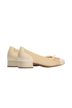 Zapato salon mujer Pitillos charol crema 10453
