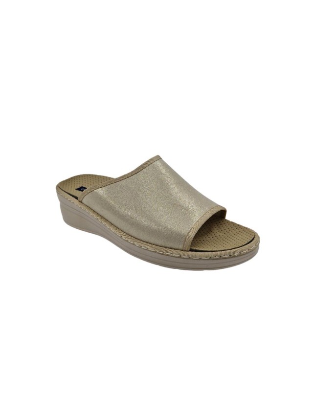 zapatillas con cuña pinturines beige...